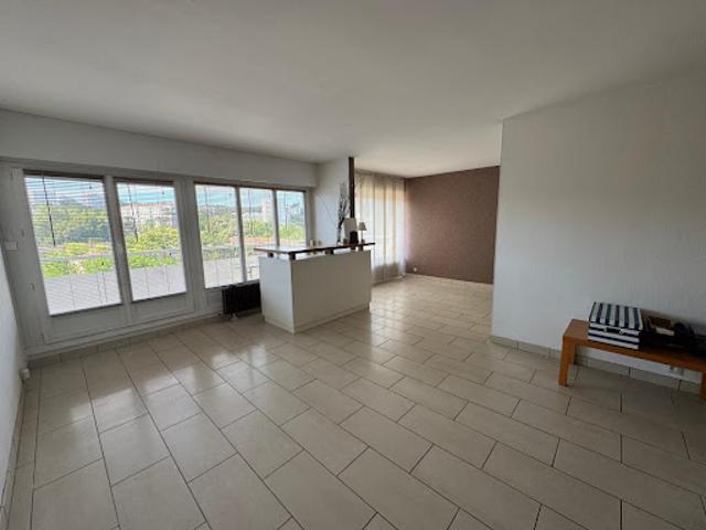 Location Appartement 3 pièces 85 m2 Lyon 9ème