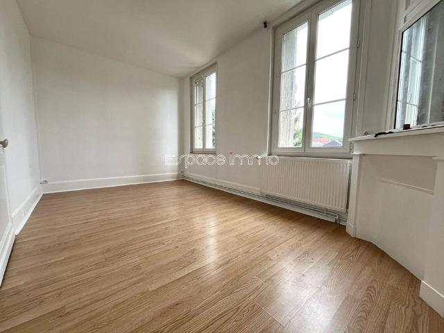 Location Appartement 3 pièces 85m² DEVILLE LES ROUEN 76250