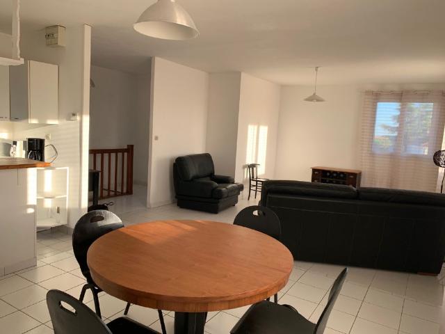 Location Appartement 3 pièces 85m² NIORT 79000
