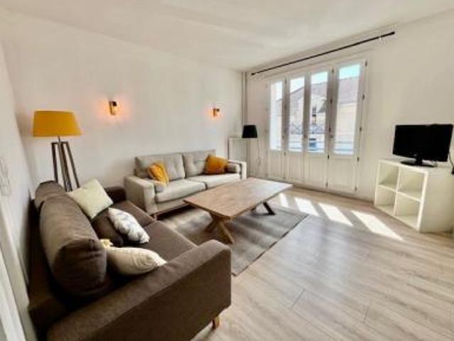 location appartement 3 pièces 86 m2 aube 10000 720 €