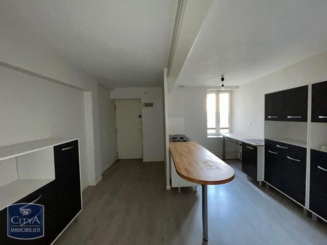 Location Appartement 3 pièces 86m² BEAUREGARD 01480