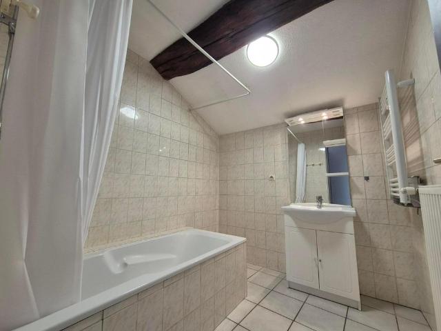 Location Appartement 3 pièces 86m² MACON 71000