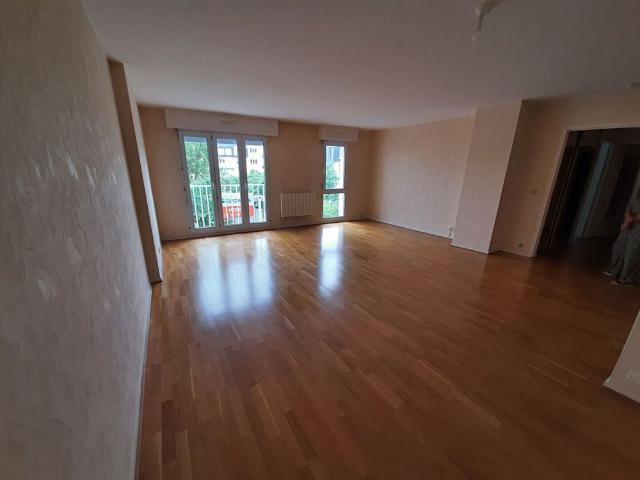 Location Appartement 3 pièces 86m² ST MALO 35400