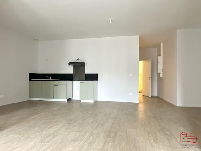 Location Appartement 3 pièces 88.17 m2 Beauville