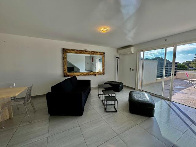 Location Appartement 3 pièces 93.65 m2 La couronne carro