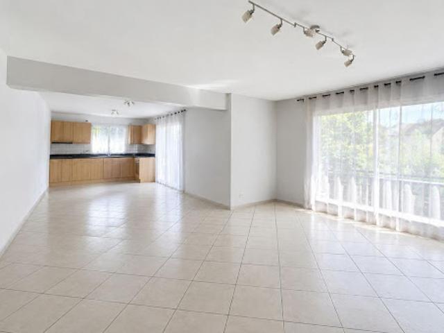Location Appartement 3 pièces 90 m2 Annemasse