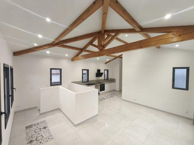 Location Appartement 3 pièces 90 m2 Sète