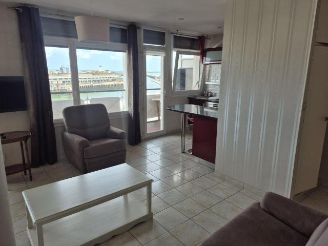 Location Appartement 3 pièces 90m² BOULOGNE SUR MER 62200