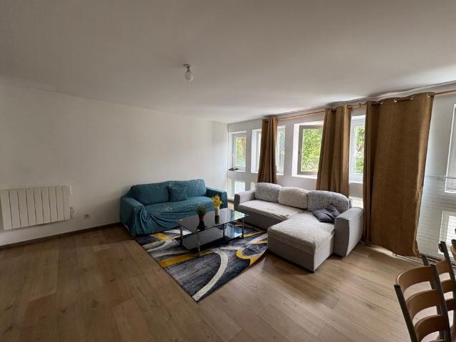 Location Appartement 3 pièces 90m² ST ETIENNE 42000