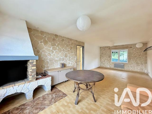 Location Appartement 3 pièces 91 m2 Saclas