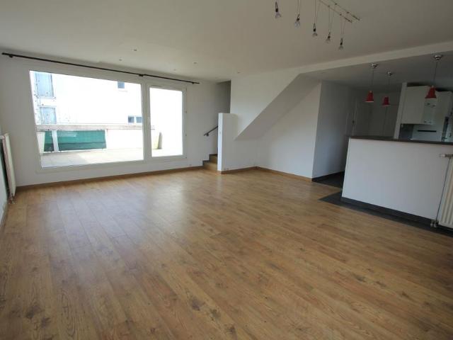 Location Appartement 3 pièces 91m² LE PLESSIS ROBINSON 92350