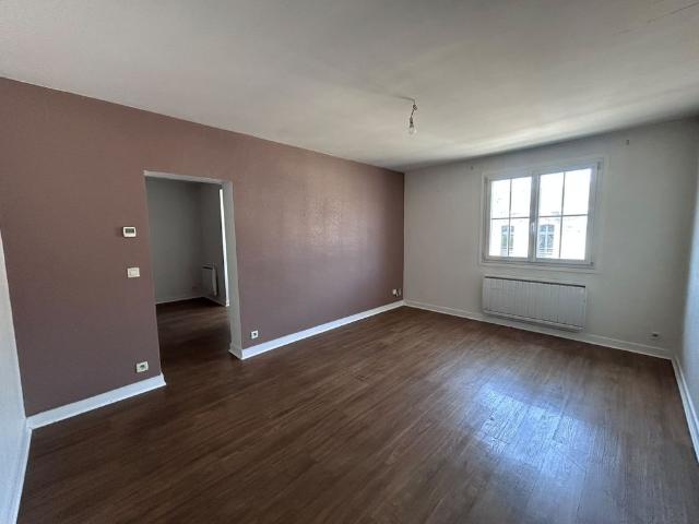Location Appartement 3 pièces 91m² SOUILLAC 46200