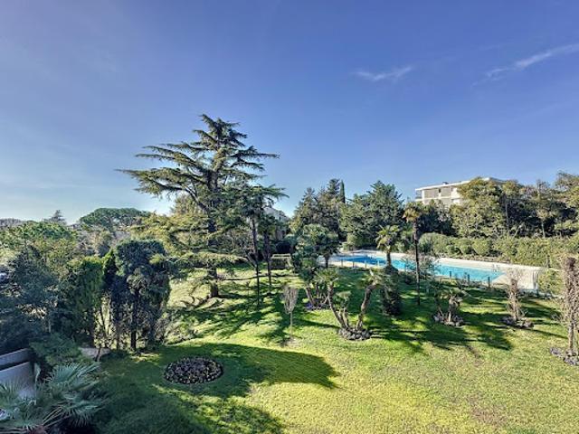 Location Appartement 3 pièces 92.17 m2 Cannes