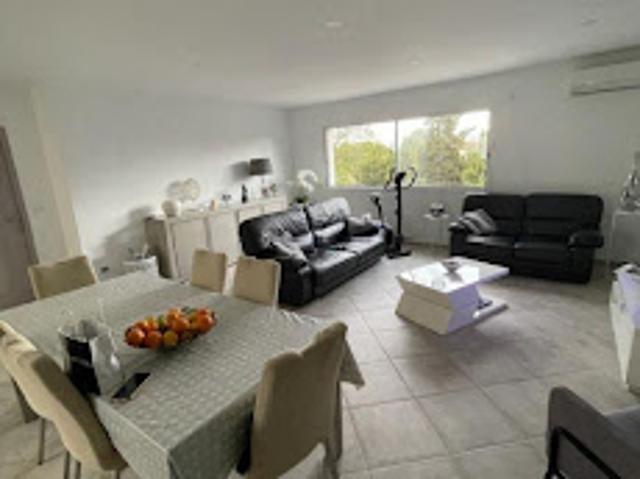 Location Appartement 3 pièces 95 m2 Claira
