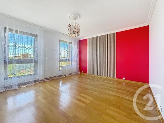 Location Appartement 3 pièces 95m² LE MEE SUR SEINE 77350