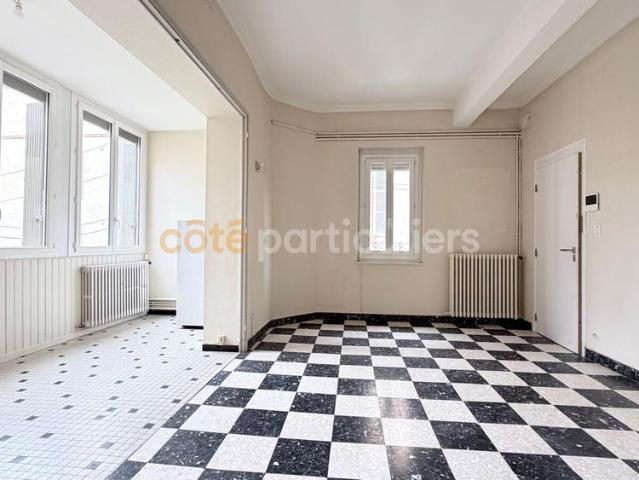 Location Appartement 3 pièces 96m²