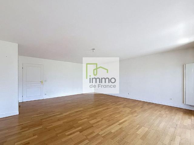 Location Appartement 3 pièces 96m²