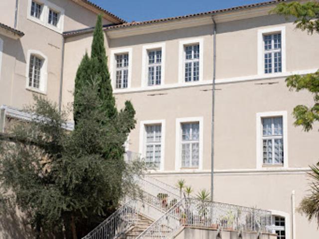Location Appartement 3 pièces 98.72 m2 Tarascon