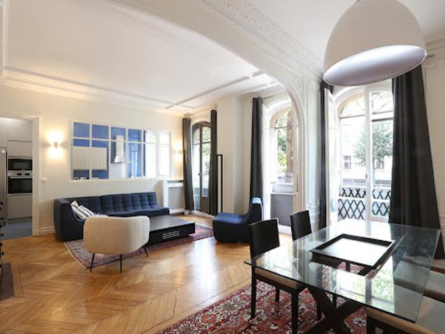 Location Appartement 3 pièces 98 m2 Paris 11ème