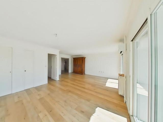 Location Appartement 3 pièces 98m² GUILHERAND GRANGES 07500