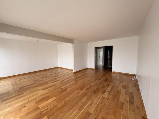 Location Appartement 3 pièces 98m² MARCQ EN BAROEUL 59700