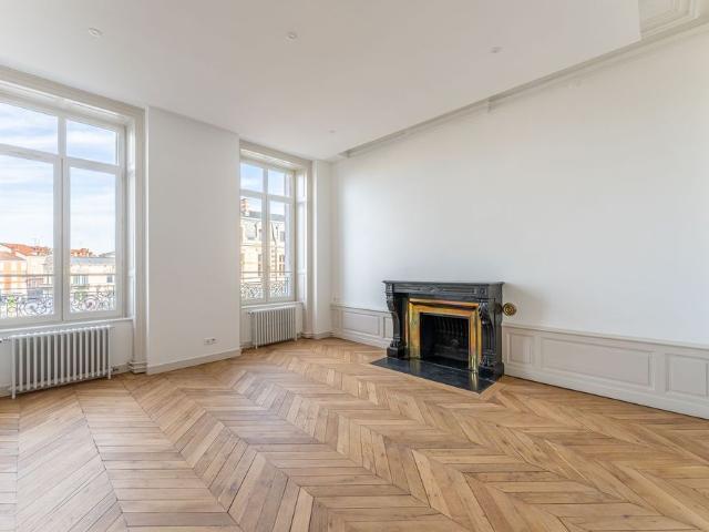 Location Appartement 3 pièces 99m²