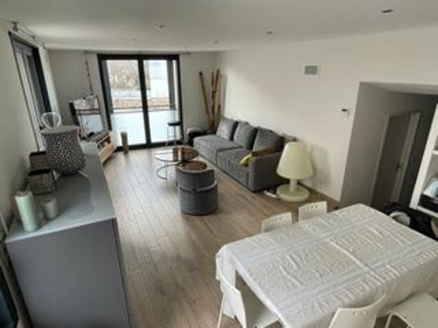 Location Appartement 3 pièces 100m²