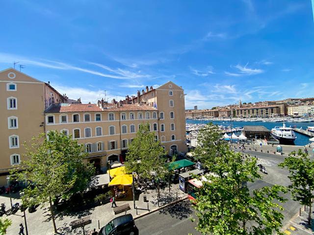 Location Appartement 3 pièces 101 m2 Marseille 1er