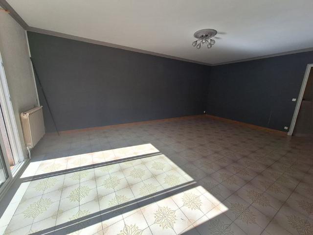 Location Appartement 3 pièces 101m²