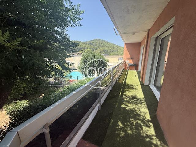 Location Appartement 3 pièces 102.07 m2 Hyeres