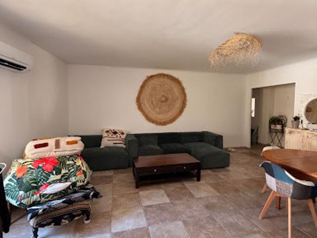 Location Appartement 3 pièces 102.57 m2 Simiane Collongue
