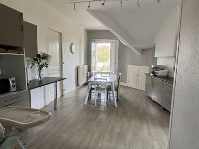 Location Appartement 3 pièces 102 m2 Le Chambon Feugerolles