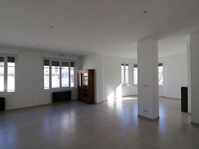 Location Appartement 3 pièces 104.21 m2 Marseille 1er