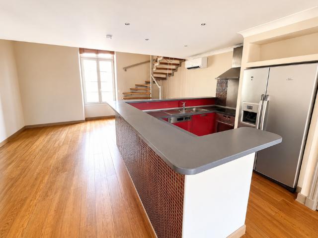 Location Appartement 3 pièces 104m² DRAGUIGNAN 83300