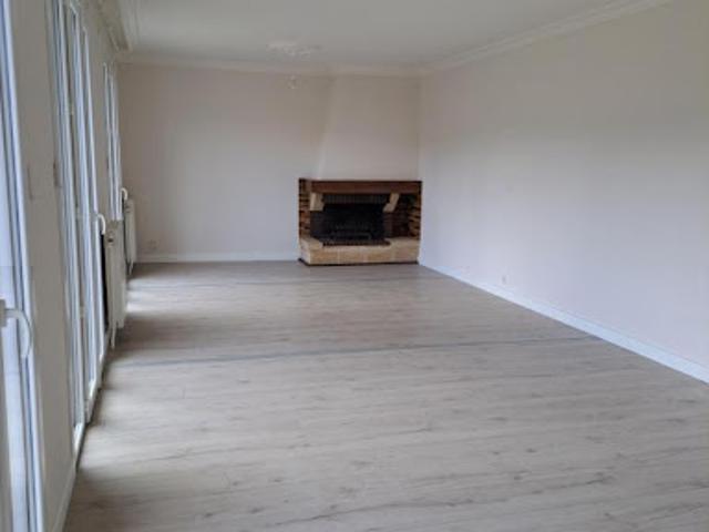 Location Appartement 3 pièces 105 m2 Saint Joseph de Rivière
