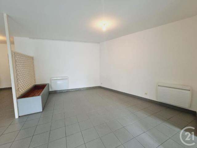 Location Appartement 3 pièces 106m² GAILLAC 81600