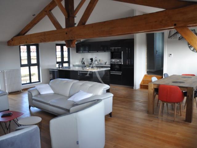 Location appartement 3 pièces, 108.47m², Jonzac