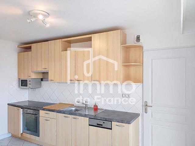 Location appartement 3 pièces 110.98 m² à Oyonnax 01100 930 € / mois CC