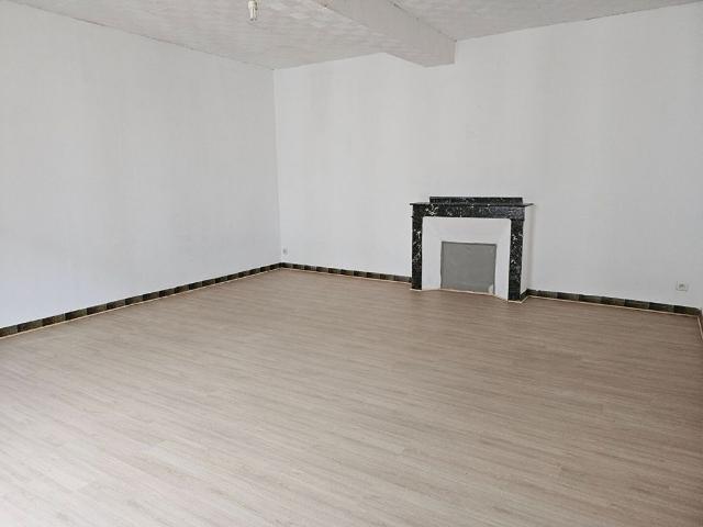 Location appartement 3 pièces, 116.00m², Saint Benoît de Carmaux