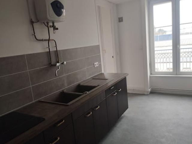 Location Appartement 3 pièces 120 m2 Sedan