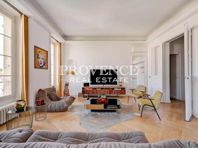 Location Appartement 3 pièces 128.5 m2 Marseille 8ème