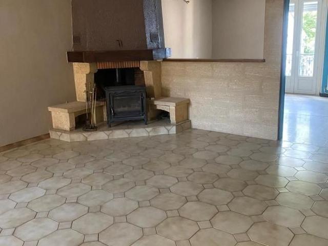 Location Appartement 3 pièces 131m² BESSEGES 30160