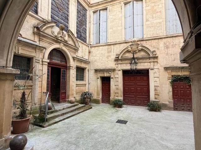 Location Appartement 3 pièces 152m² MONTPELLIER 34000