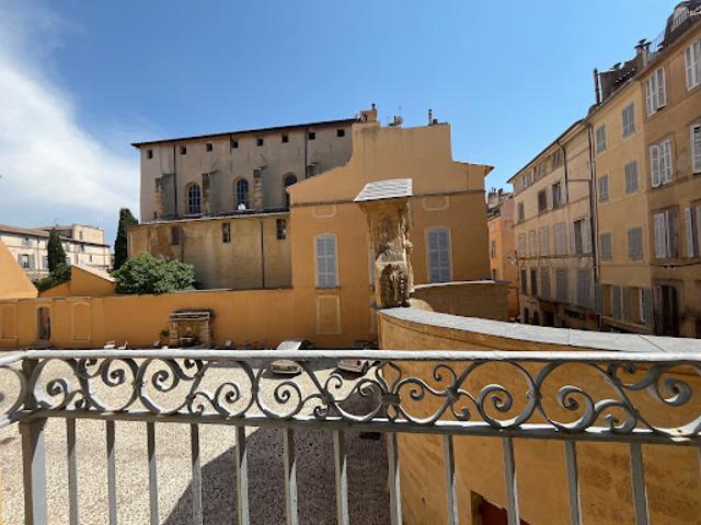Location Appartement 3 pièces 155.63 m2 Aix en Provence