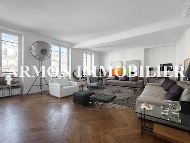Location Appartement 3 pièces 250 m2 Paris 9ème