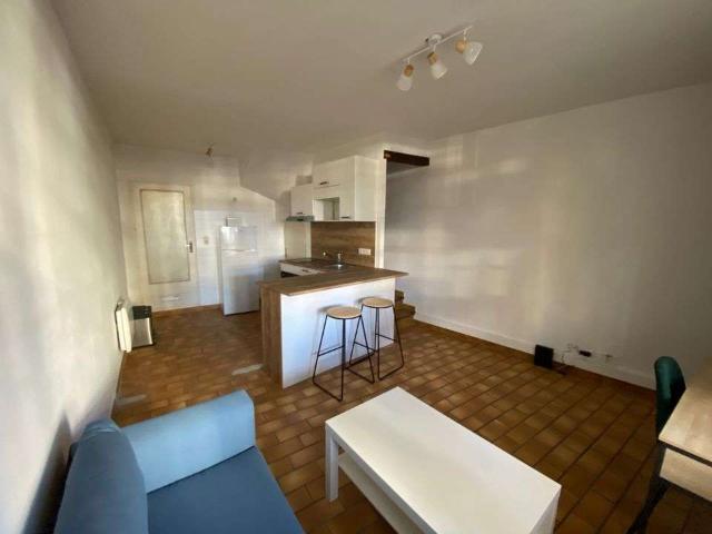 Location appartement 3 pièces Arles 13