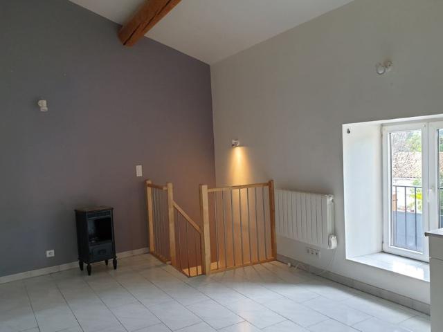 LOCATION APPARTEMENT 3 PIECES AUJARGUES