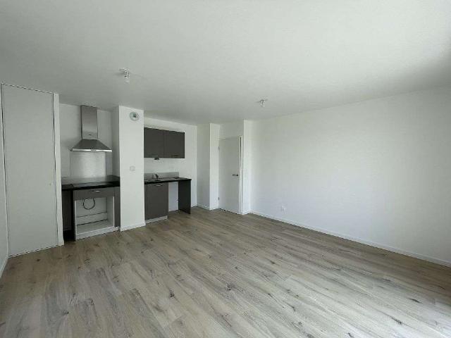 Location appartement 3 pièces Carpiquet 14
