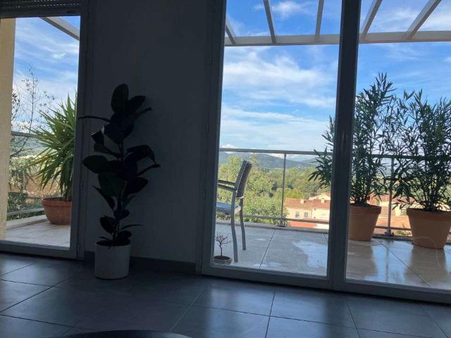 Location appartement 3 pièces Cogolin 83