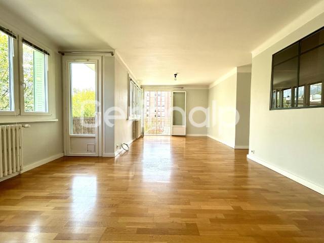 Location Appartement 3 pièces + cuisine 77,39 m² 1